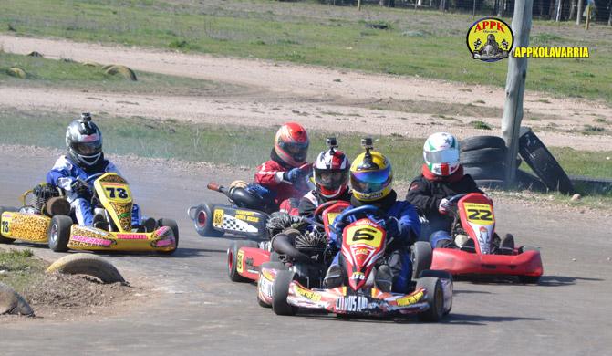 Esta tarde más de 40 karting estuvieron presentes en Laprida (foto) archivo