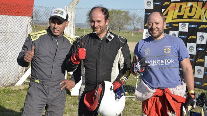 Los tres mejores de la clasificación de Cajeros 150: Damián Villanueva (2), Sebastián Chapara (1) y Guillermo Martín (3).